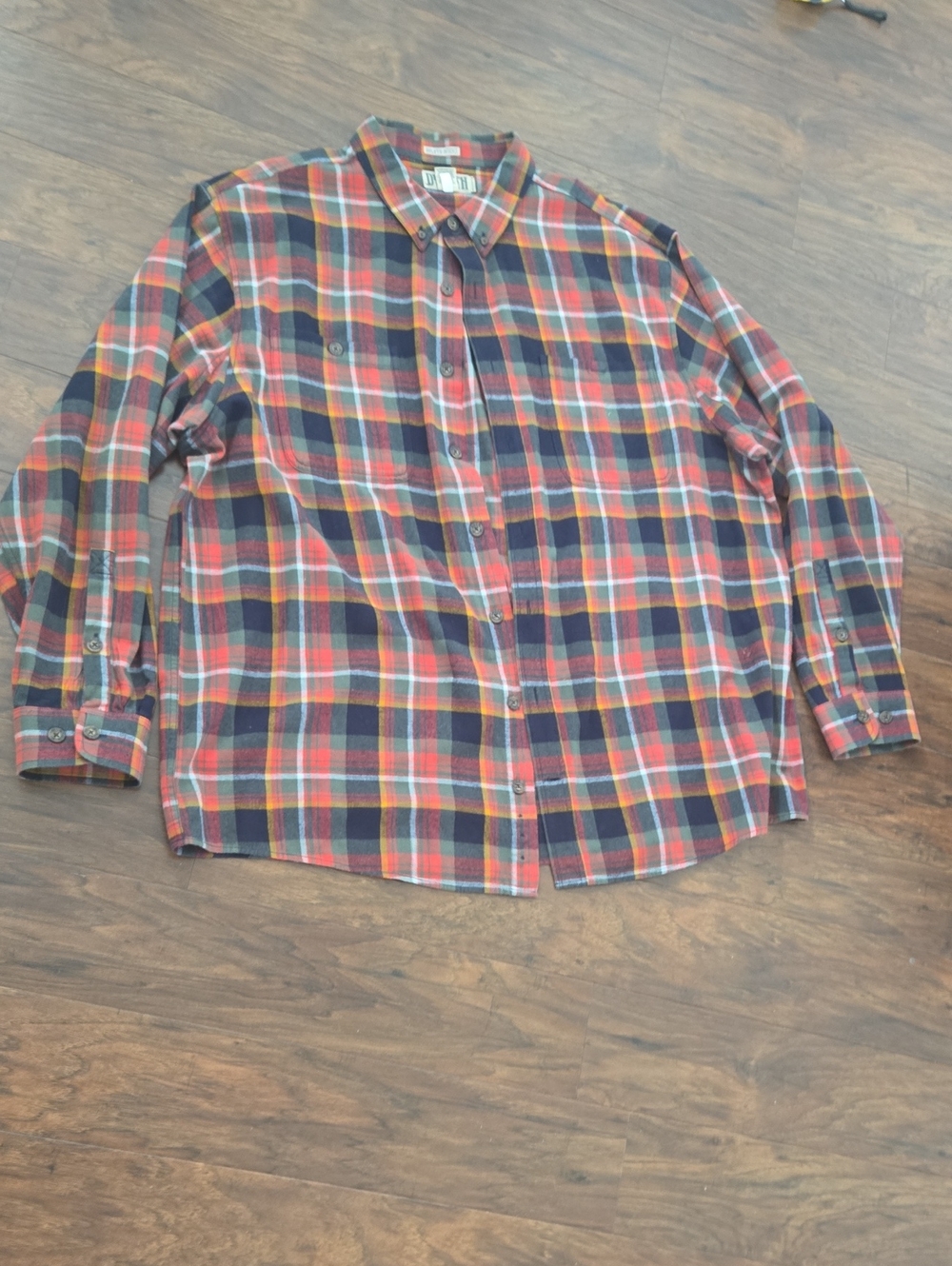 Duluth Trading Co. Red and Navy Plaid Button-Down Shirt_181